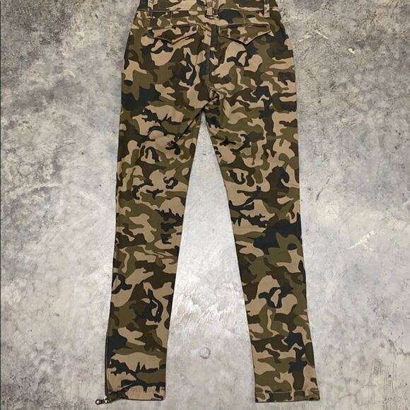 Wishlist Camouflage Cargo Pants Size Small - Picture 3 of 10